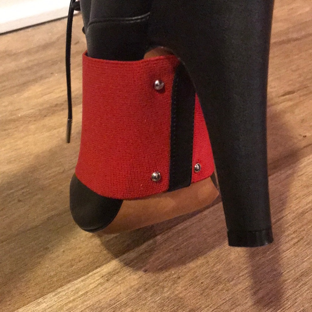 Givenchy lace up leather boots - Picture 7 of 7
